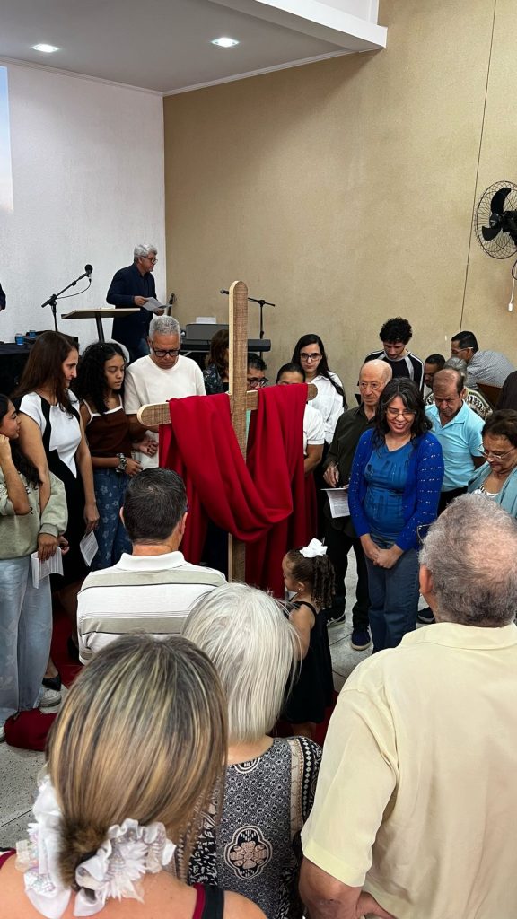Tradição e renovação na IPU Bereia: A cruz permanece no centro